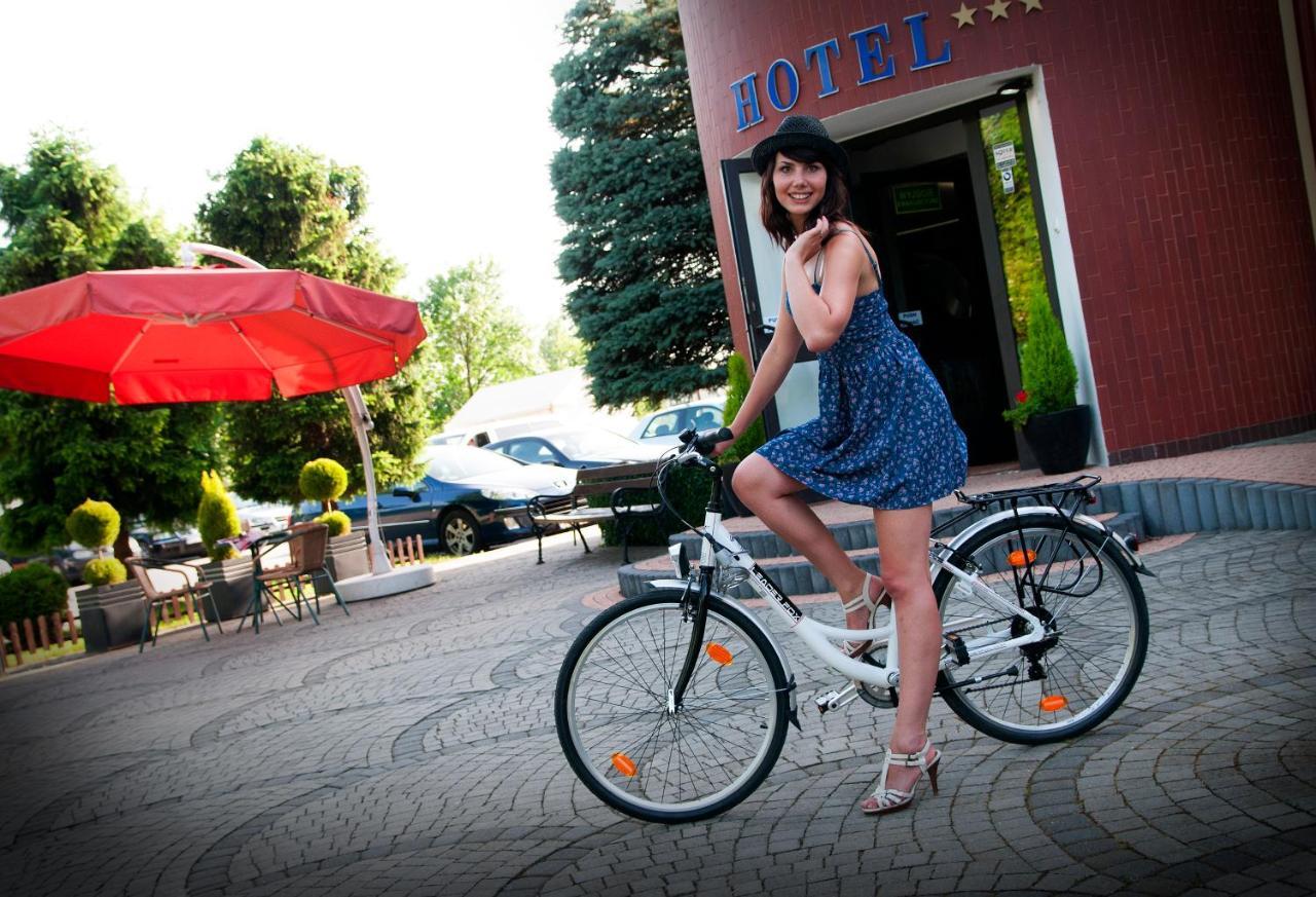 Hotel Marko Przemyśl Buitenkant foto