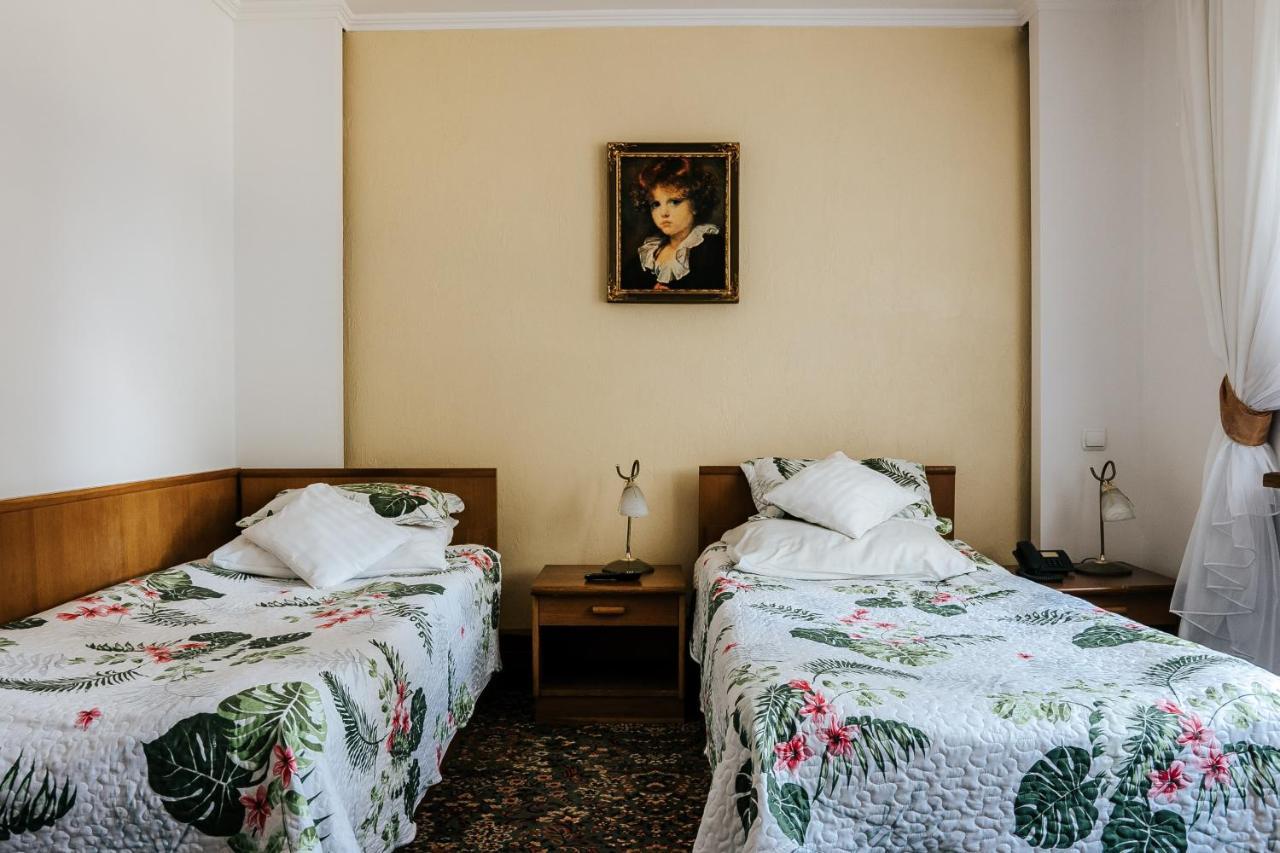 Hotel Marko Przemyśl Buitenkant foto